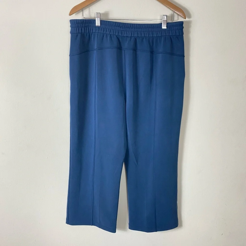 LIKE NEW Lululemon Softstreme High Rise Straight Leg Crop Pants True Navy - 12